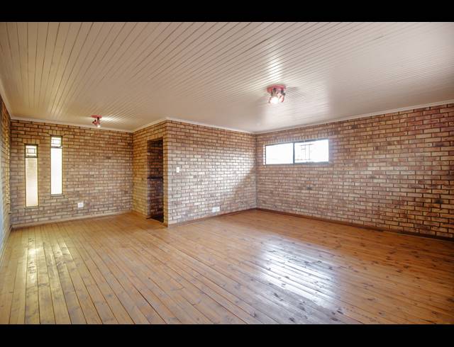 9 BEDROOM FREEHOLD FOR SALE IN RAVENSWOOD